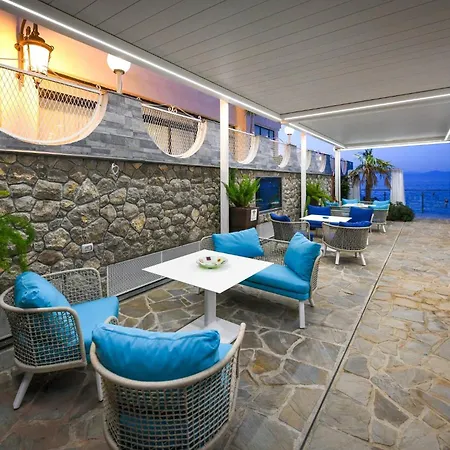 וילה My Exclusive Italy - Beachfront & Private Sea Access סורנטו