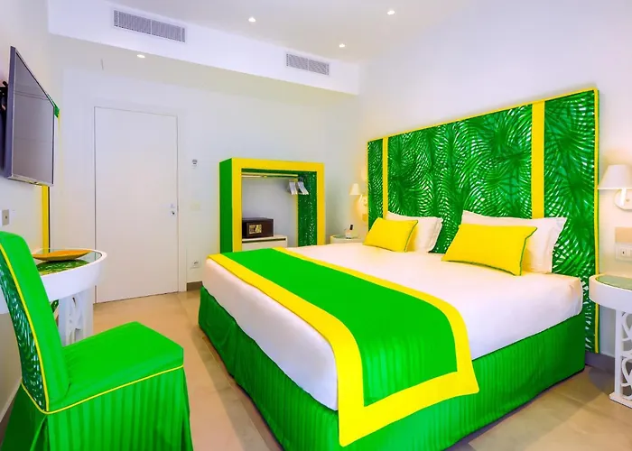 My Exclusive Italy - Beachfront & Private Sea Access Villa Sorrento