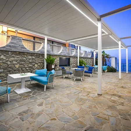 My Exclusive Italy - Beachfront & Private Sea Access Willa *