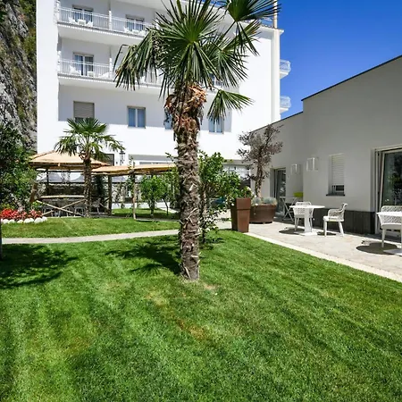 My Exclusive Italy - Beachfront & Private Sea Access Villa Sorrento